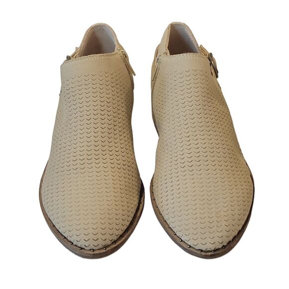 Lucky Brand Toupe Leather Perferated Buckle Cutout Zip Ankle Boots Size 8.5 - Picture 2 of 11